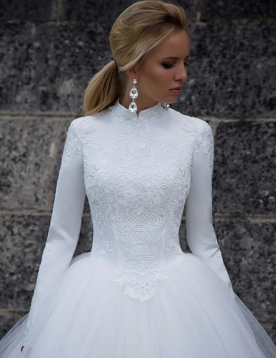 Bohemian wedding dresses | vintage wedding dresses | lace wedding dresses | musebridals.com