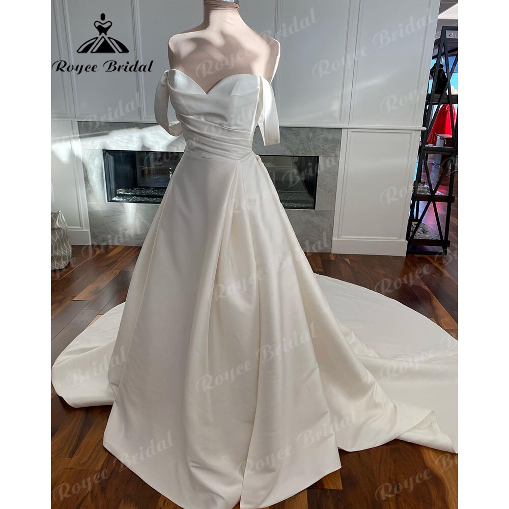 Roycebridal Vintage Off the Shoulder Satin Sweetheart Neckline Pleats Wedding Dress with Cap Short Sleeve 2025 Bridal Gowns robe de mariée