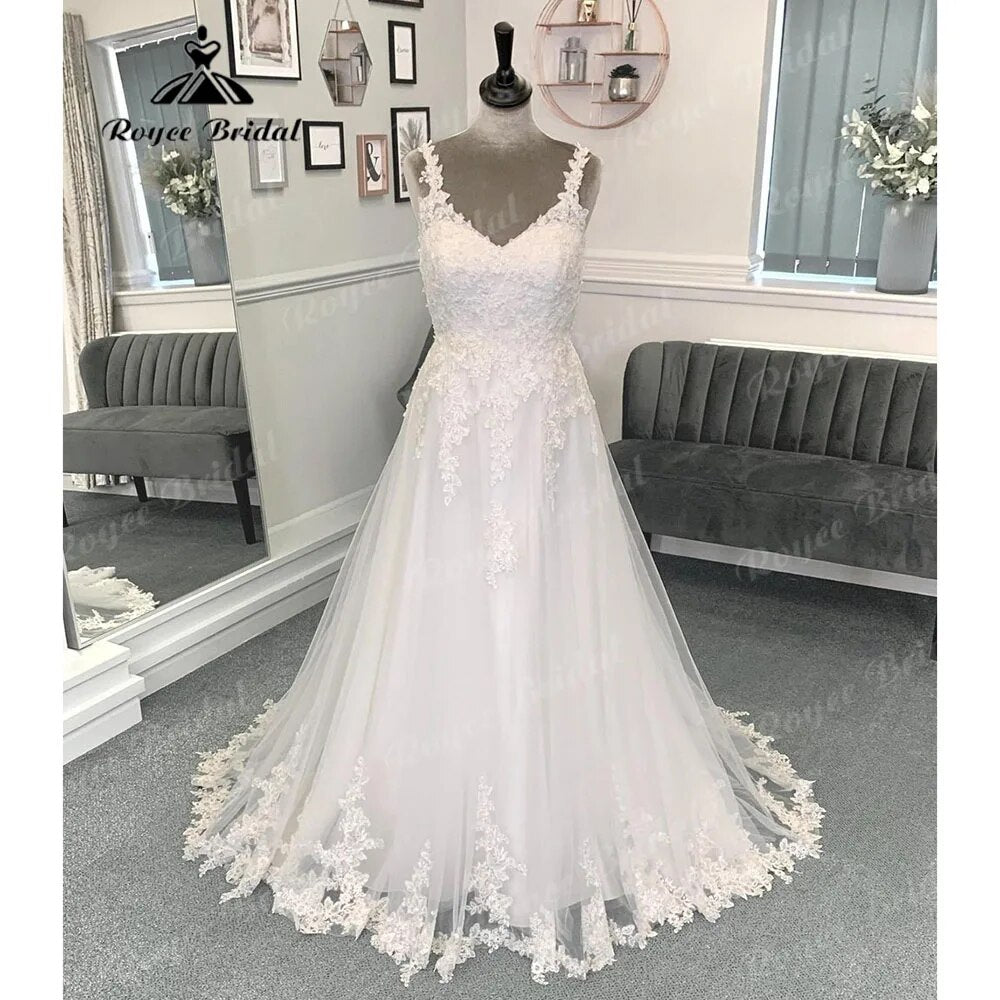 Vintage Spaghetti Straps Lace Appliques Wedding Dress with V Neck 2024  Backless Bridal Gown Women robe de soirée de mariage Sexy
