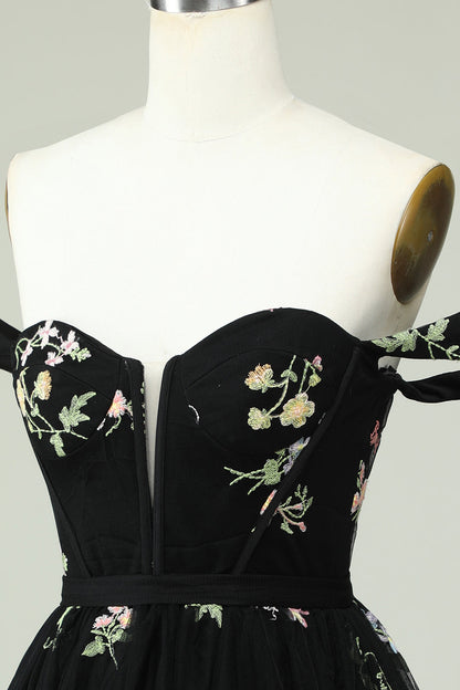 Cute A Line Sweetheart Black Short Homecoming Dress with Embroidery