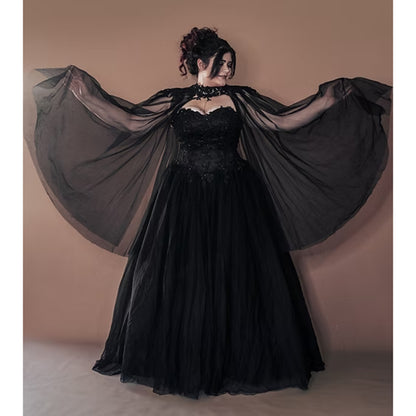 Sexy Sweetheart Neck Watteau Train Lace Appliques Tulle A Line Gothic Black Wedding Dress