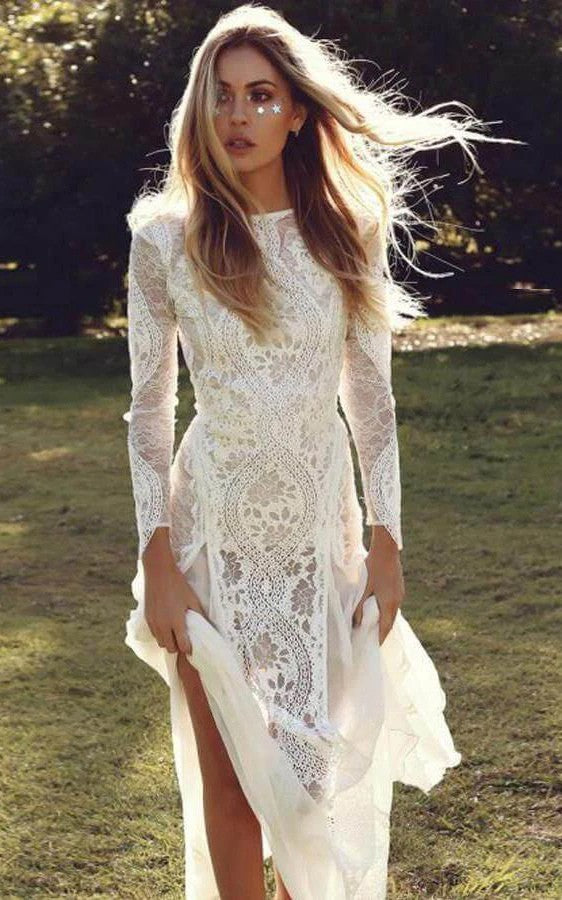 Robe fourreau courte noire asymétrique avec perles