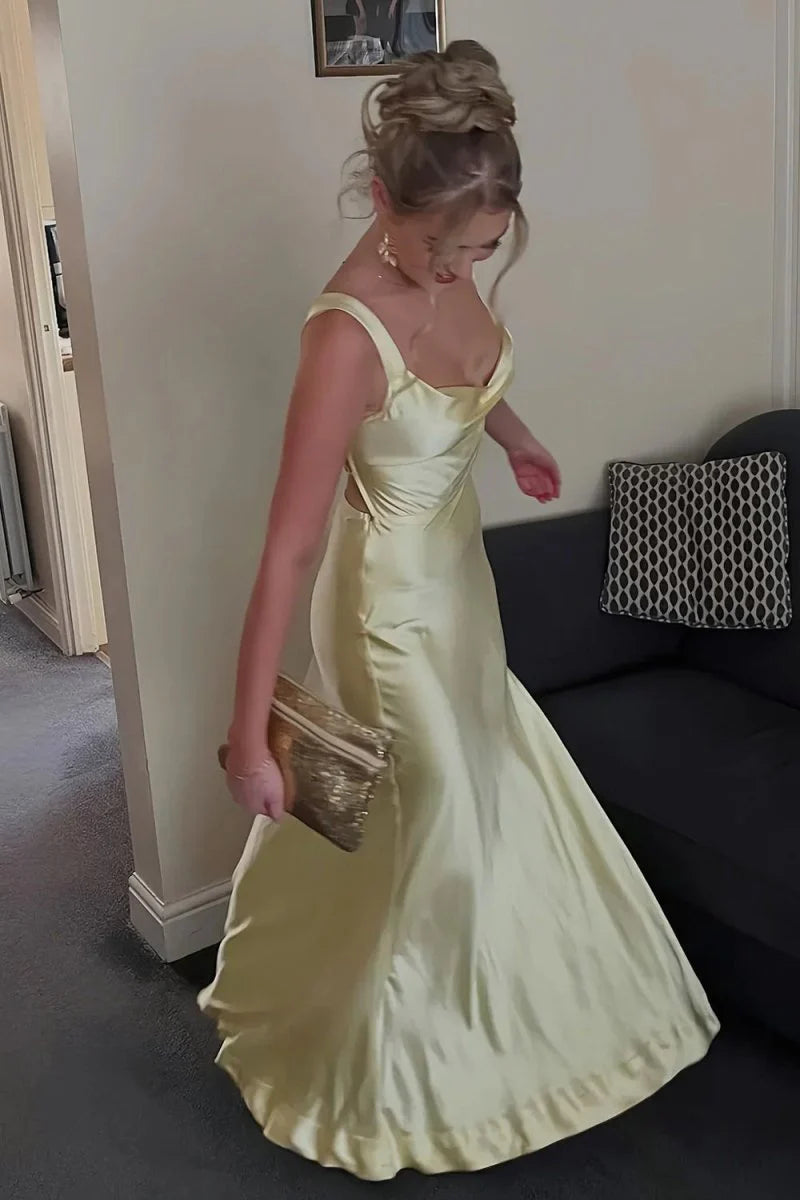 Blaues Neckholder-Abschlussballkleid mit Plissee und Ausschnitten aus Satin in A-Linie