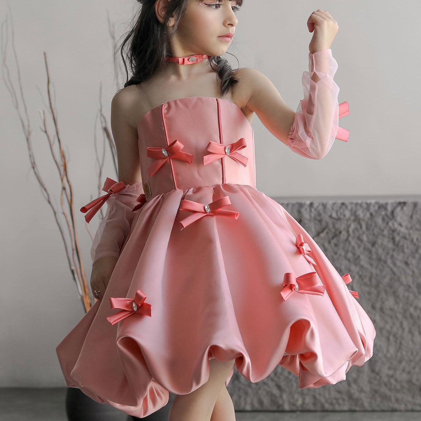 Roycebridal Elegant Pink Arabic Flower Girl Dresses with Glove Dubai Backless for Kids Wedding Birthday Holiday Party Gown J100