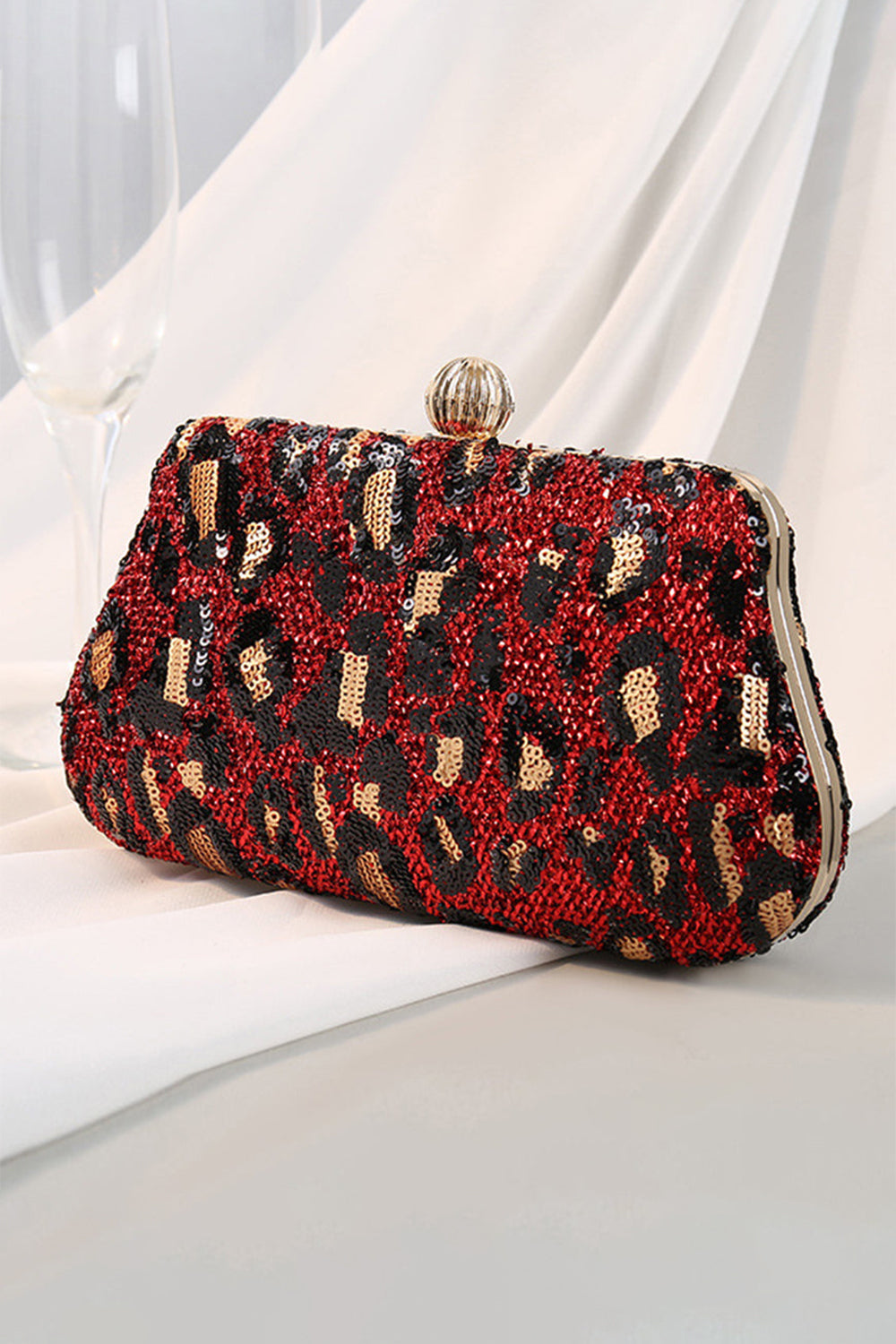 Pochette léopard accrocheuse Roycebridal