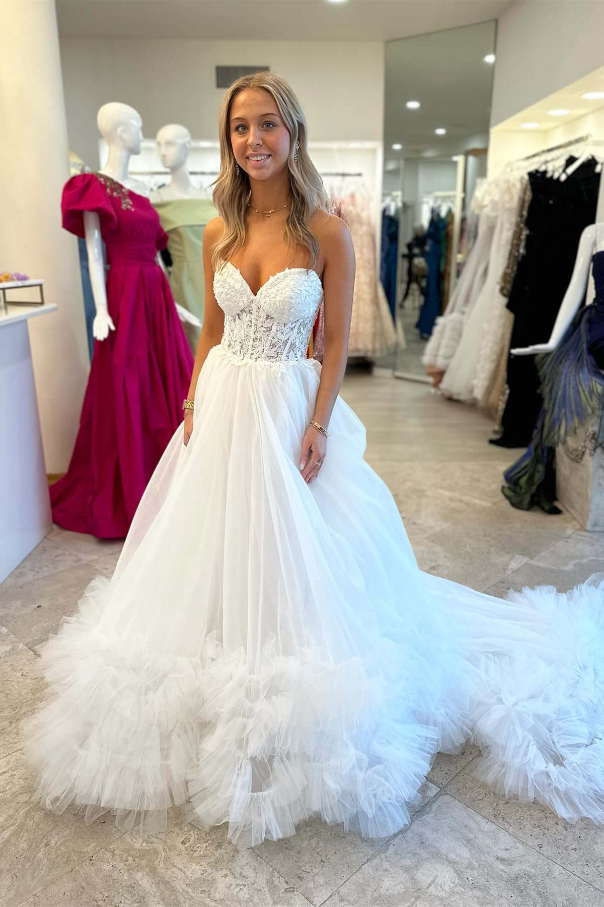 Roycebridal Romy | Red Tulle Appliques Sweetheart Ruffle Long Prom Dress