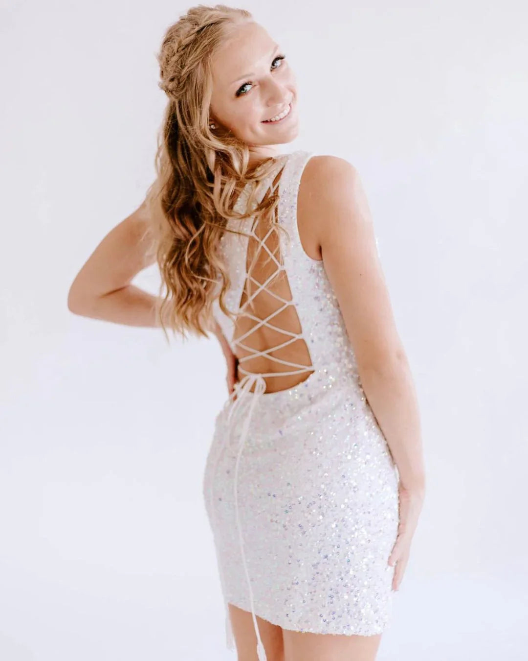 Zelda |Enges, himmelblaues Homecoming-Kleid mit einer Schulter