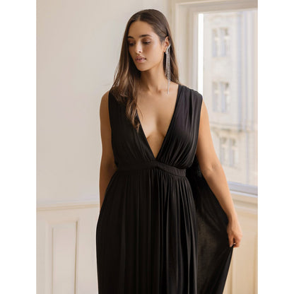 Plus Size Sexy Deep V Neck Off the Shoulder Gothic Black A Line Wedding Dress