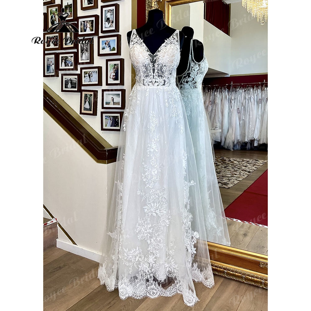 2023 Lace Appliques A Line Boho Wedding Dress with V Neck Open Back Bridal Gowns for Women Beach vestido invitada boda Vintage