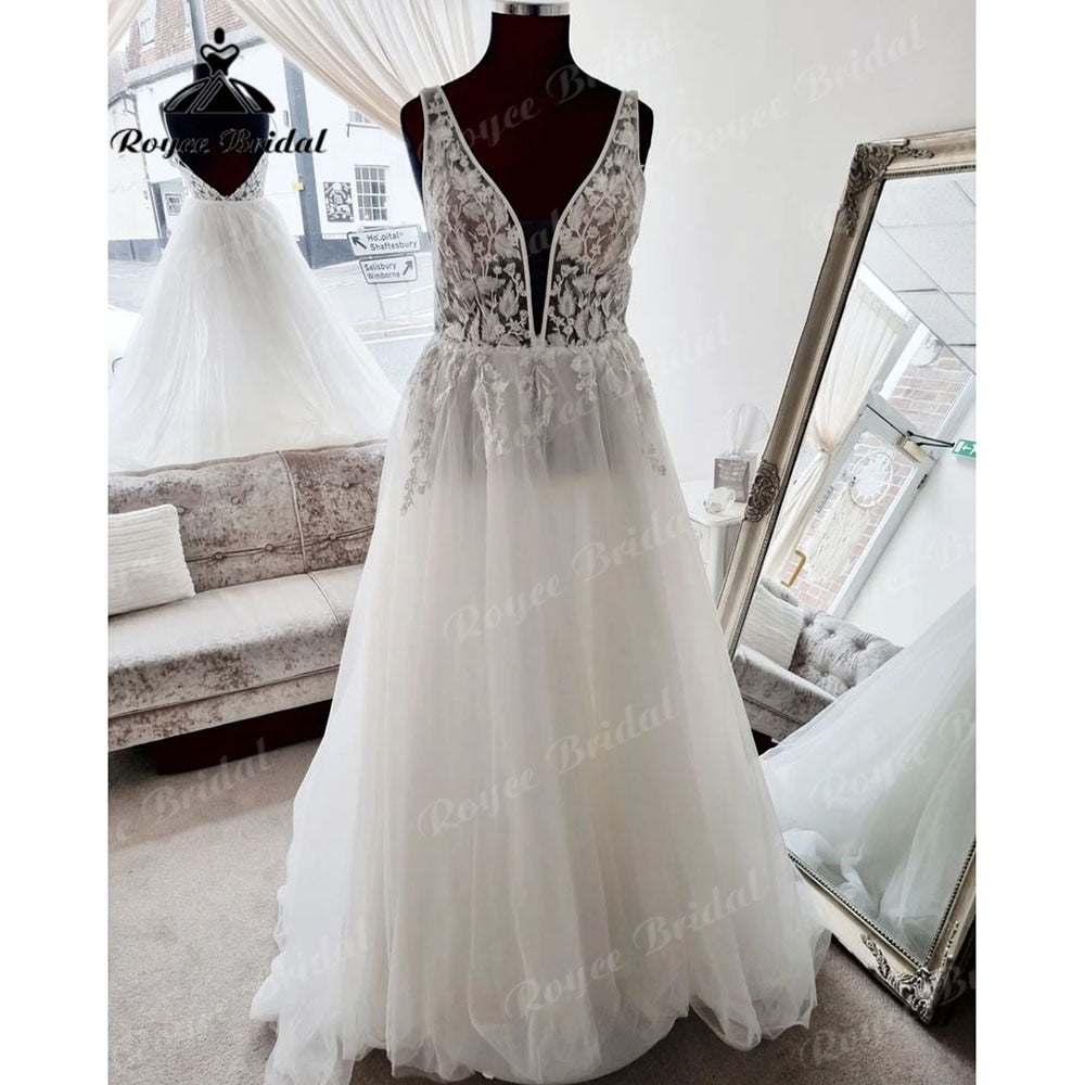 Roycebridal A Line Beach Lace Wedding Dress V Neck Appliques 2023 Tulle Bridal Gown Custom Made vestido noiva Open Back Elegant