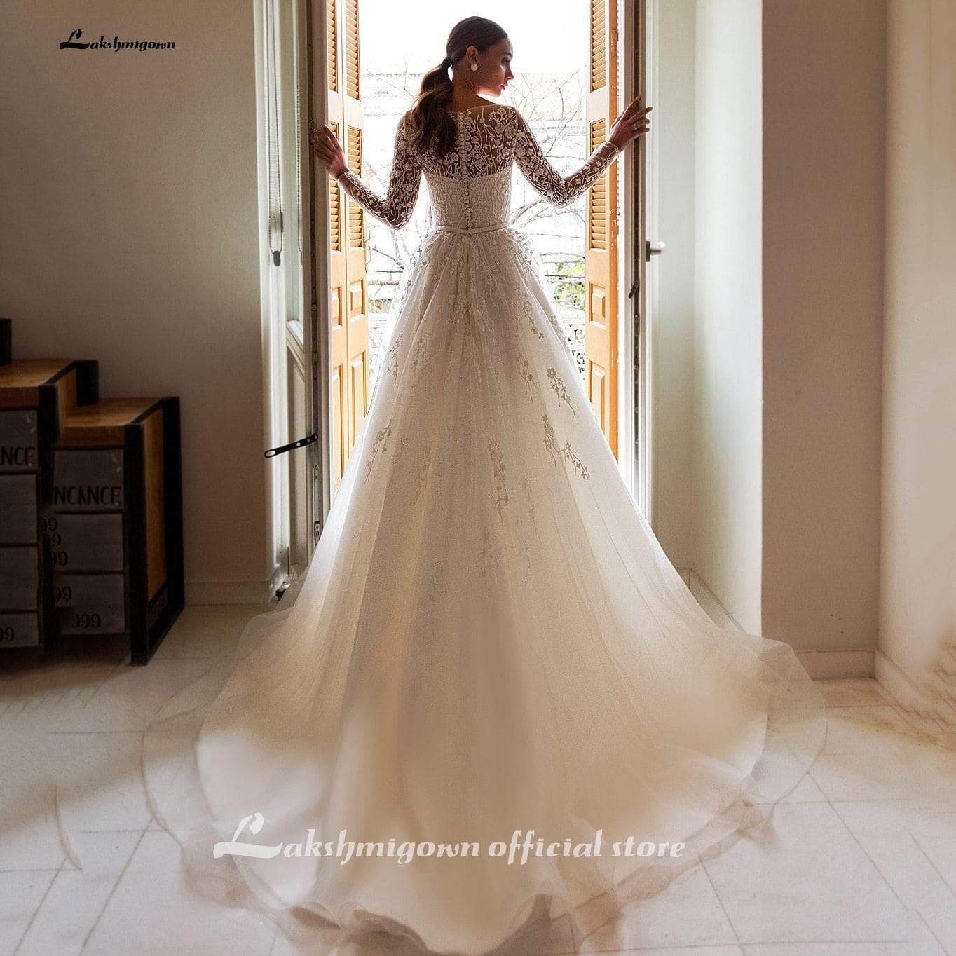 Africa Shiny Tulle Wedding Dresses Off Shoulder Lace Up