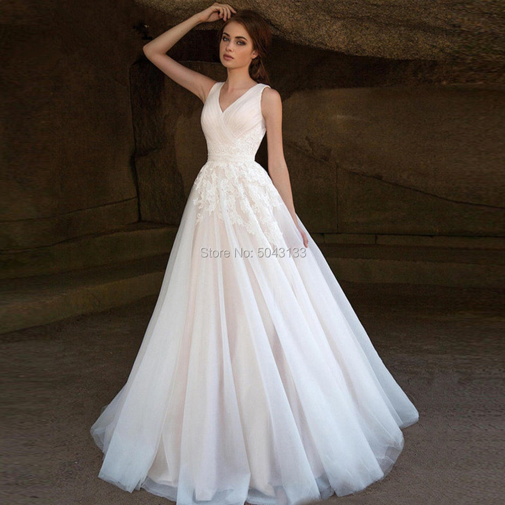 Vestido de noiva  Fancy wedding dresses, Modest wedding dresses