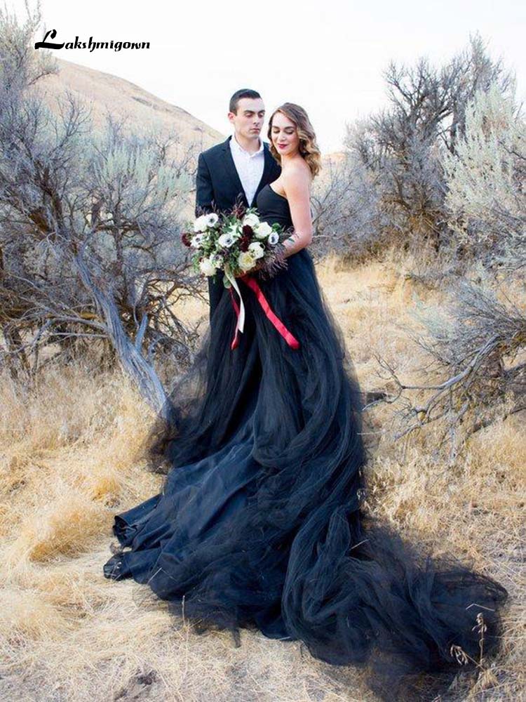 Black Wedding Dress Tulle Strapless Lace up Back 2021 Gothic Wedding Dress Court Train Bridal Gown wedding gown Vestido De Noiva
