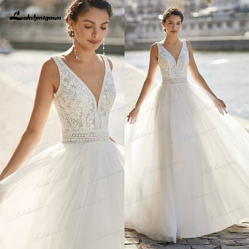 New Boho Lace Wedding Dress 2021 V-neckline robe mariee Tulle A-Line Beach Bridal Gown with Shoulder Straps vestido de novia
