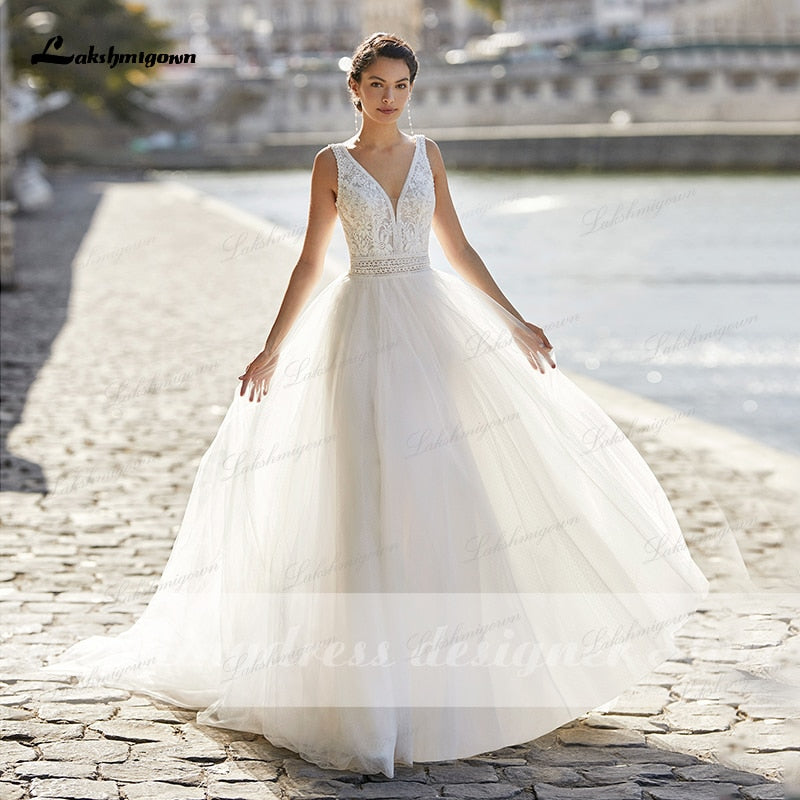 New Boho Lace Wedding Dress 2021 V-neckline robe mariee Tulle A-Line Beach Bridal Gown with Shoulder Straps vestido de novia