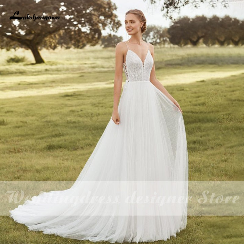 Lakshmigown Spaghetti Straps Boho Wedding Dresses 2021 V Neck Backless Bohemian Lace Bride Dress Tulle Beach Bridal Gown
