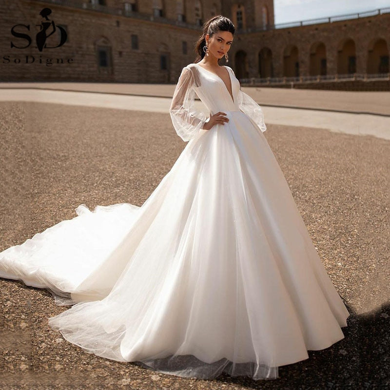 Simple Wedding Dresses Sexy V Neck Removable Long Sleeves Vintage Satin Wedding Gowns Backless Beach Bridal Dress