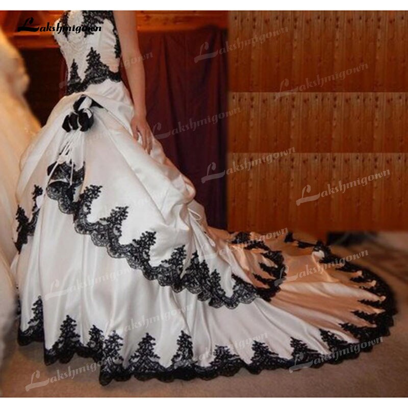 Black and White Wedding Dresses 2021 Gothic Lace Applique Tiered Bridal Dress Long Train Lace Up Satin Halloween Bridal 1920's