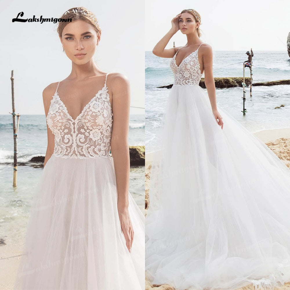 Sexy Beach Lace Wedding Dresses V Neck Bohemian Spaghetti Straps Beaded Bridal Gown Bride To Be Luxruy Bridal Dress Robe Mariee