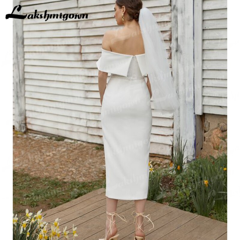 2022 New Arrival Simple Satin Short Wedding Dress Long Sexy Sleeve Beautiful Atmosphere Creasing Slim Wedding Gown