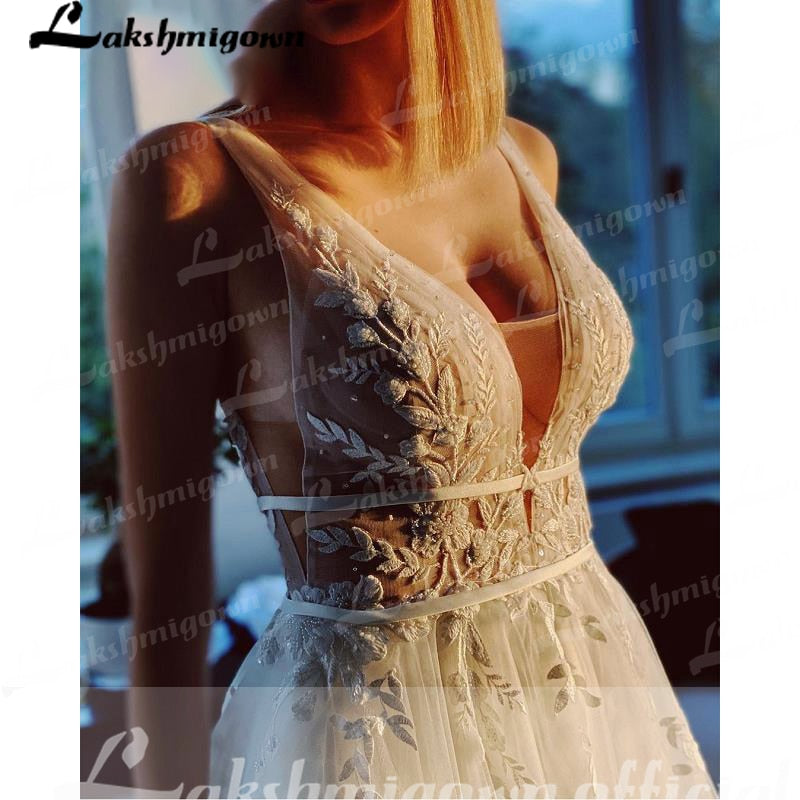 Ivory Lace Tulle Beading V-Neck Bridal Gowns Floor-Length A-Line Wedding Dresses Court Train Custom Made abiti da sposa