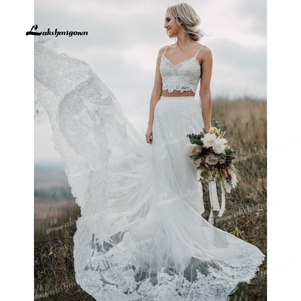 Two Piece Tulle A-Line Boho Wedding Dresses V-Neck Spaghetti Straps Lace-Up Sleeveless Sweep Train Bride Gowns Appliques Pleats - ROYCEBRIDAL OFFICIAL STORE