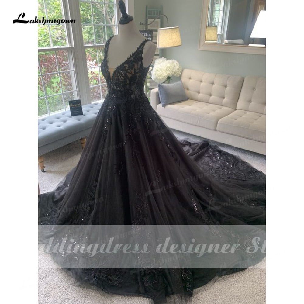 Gorgeous Black Wedding Dress with V neckline Sequins Lace Gothic Wedding Gown Custom Made robe de mariee noire gothique 2022