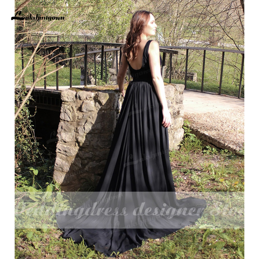 Simple Black Boho Wedding Dress Scoop Neck Black Lace Gothic Wedding Gown for Halloween Elopement Outdoor Goth Wedding vestido