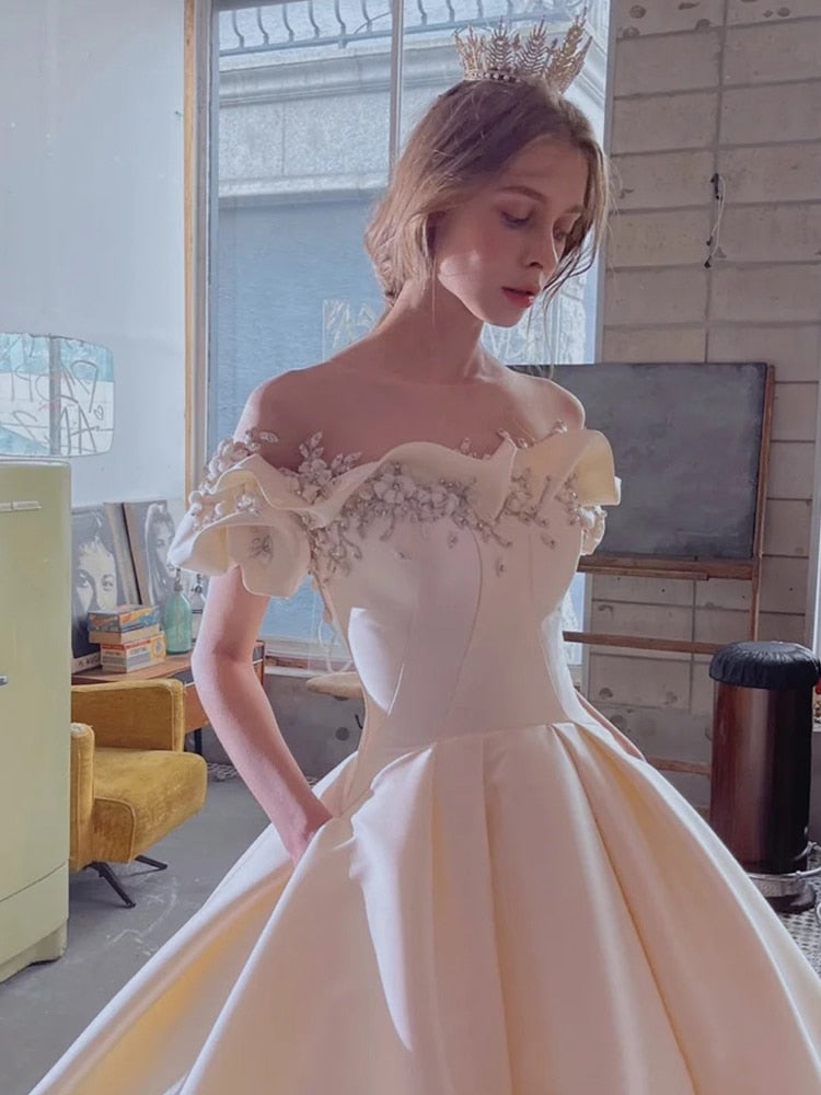 Off The Shoulder Flower Satin Wedding Dress 2021 New Floor Length Light Simple Bridal Dress Robe De Mariee