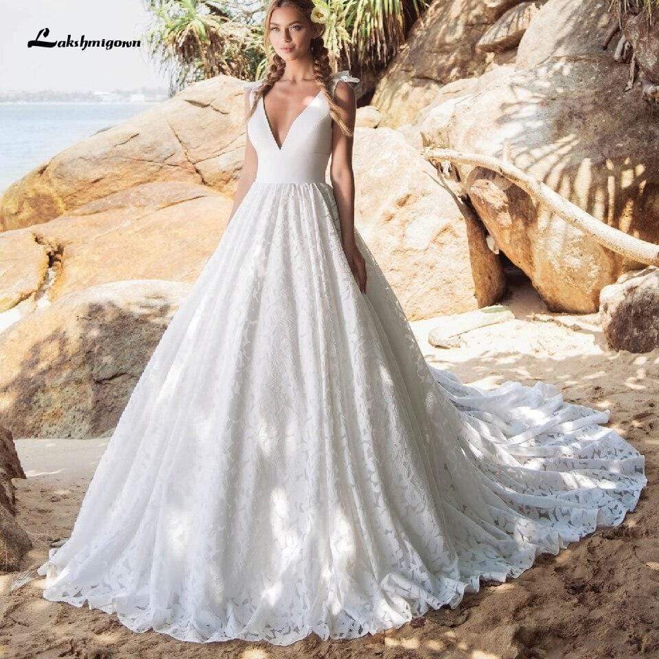 Vintage Lace Princess Wedding Gowns Deep V-neck - ROYCEBRIDAL OFFICIAL STORE